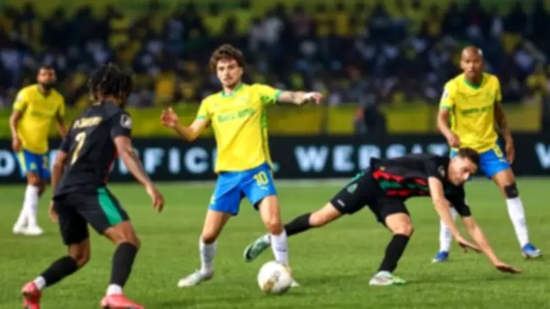 الكاف يفرض عقوبات مالية على الجيش الملكي وصن داونز قبل نهائي الإياب