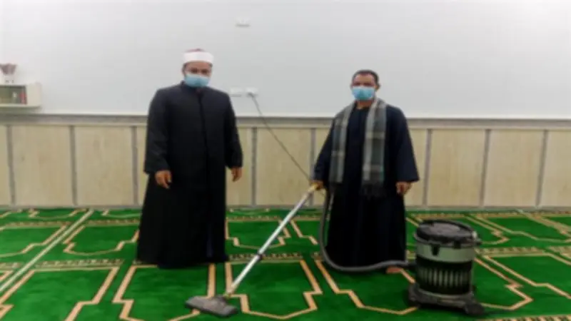 أوقاف سوهاج تطلق حملة نظافة مكبرة بالمساجد والساحات استعداداً لعيد الأضحى