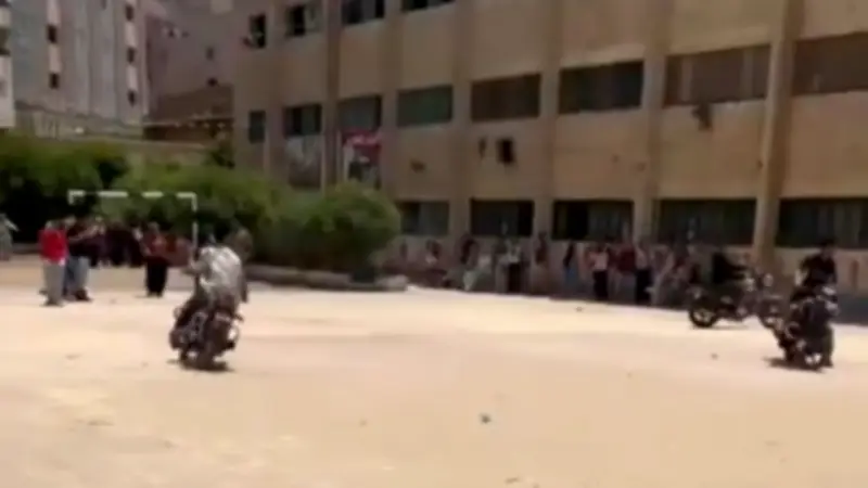 تعليم القليوبية يفتح تحقيقاً في سباق دراجات بخارية داخل مدرسة