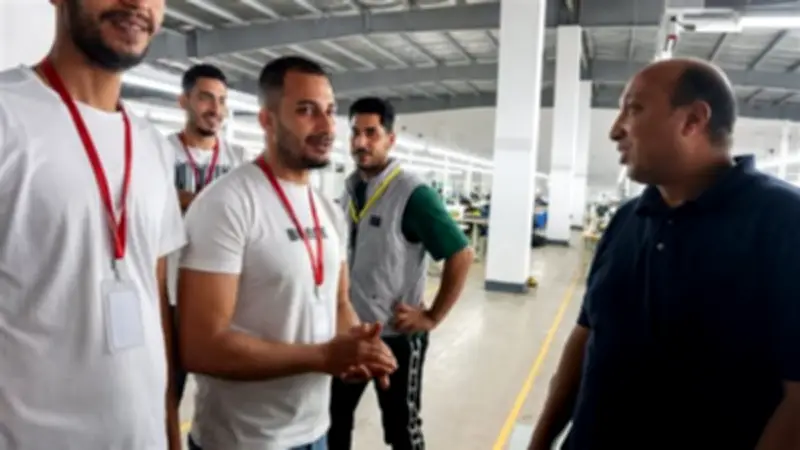 حملات تفتيشية موسعة على المنشآت الصناعية بالإسماعيلية لضمان الالتزام بقانون العمل