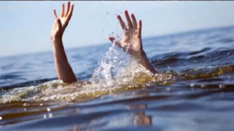 غرق تلميذ في شاطئ البيطاش بالإسكندرية أثناء السباحة مع أصدقائه