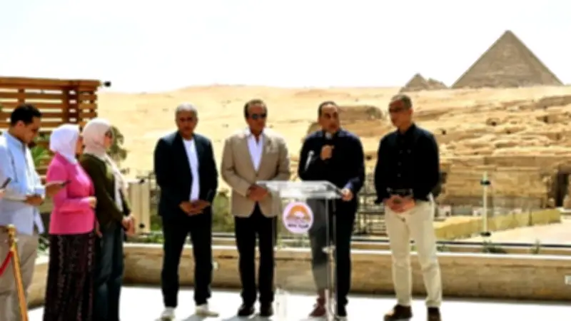 مدبولي يوجه بوضع خطة عاجلة لتطوير منطقة كفر طهرمس في الجيزة