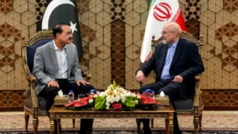 إيران تقترح تخفيض تخصيب اليورانيوم وعدم تطوير أسلحة نووية