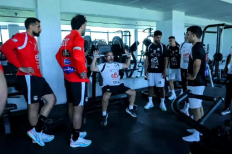 منتخب مصر يخوض تدريباً في الجيم استعداداً لودية روسيا