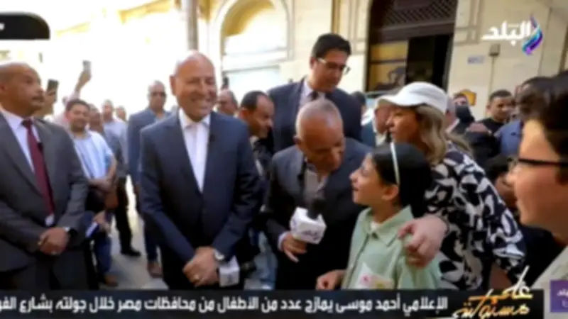 أطفال من الشرقية يزورون شارع الفن لمشاهدة الأعمال الإبداعية