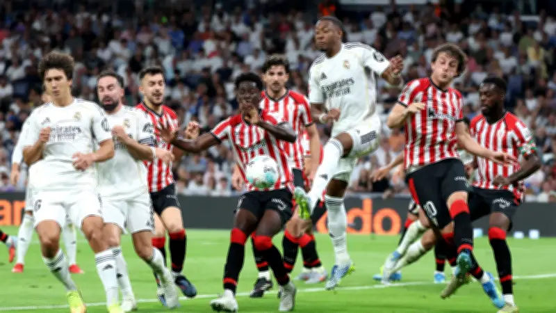 جماهير ريال مدريد تودع ألابا بتكريم مميز ورفع المقاعد في البرنابيو