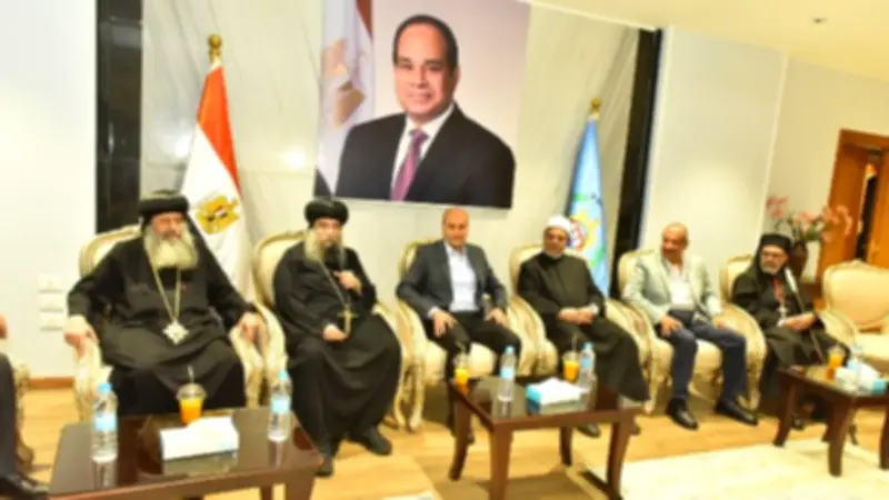 محافظ أسيوط يتبادل التهاني مع قيادات دينية بمناسبة عيد الأضحى
