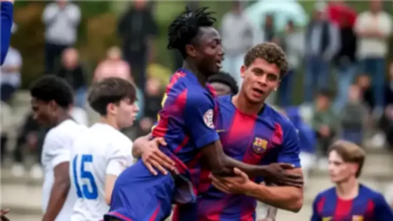 حمزة عبد الكريم يقود هجوم برشلونة أمام ريال مدريد في نهائي كأس الأبطال للشباب