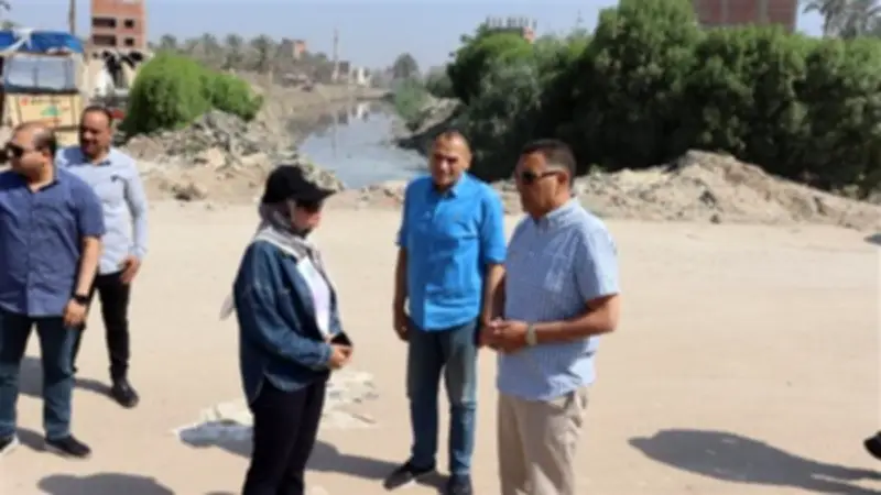 محافظ القليوبية يتفقد مصرف البلبيسي بالقلج لتحويله لمحور مروري