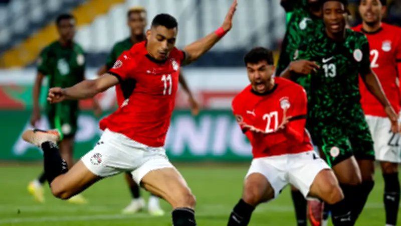 الغندور يهاجم حسام حسن بسبب استبعاد مصطفى محمد من كأس العالم