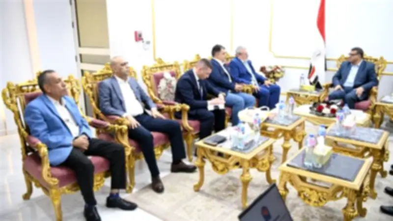 محافظ قنا يبحث مع القنصل الروسي تعزيز التعاون التنموي والاستثماري