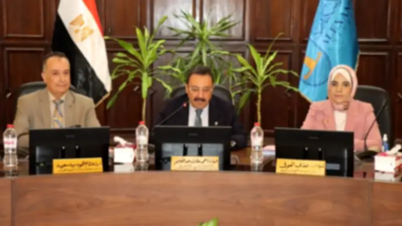 مجلس جامعة الإسكندرية يؤكد الانضباط في الامتحانات ويوافق على إنشاء مركز للذكاء الاصطناعي