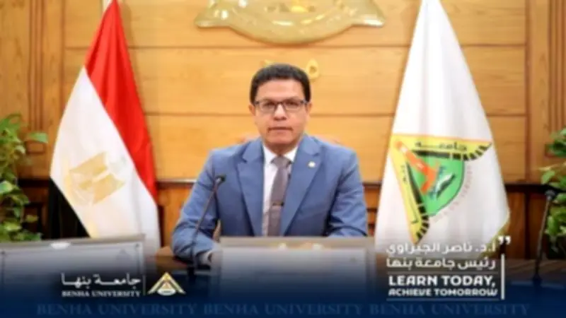 رئيس جامعة بنها يهنئ أسامة الدمرداش لبراءة اختراع يابانية لاستخلاص البترول