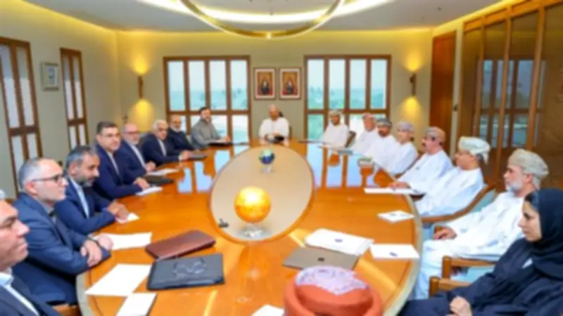 وفد إيراني ينقل رسالة من عراقجي إلى نظيره العماني حول الملاحة في هرمز