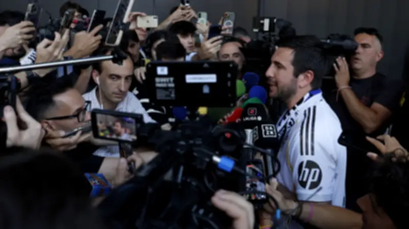 ريكيلمي يكشف عن تشكيلة مجلس إدارته الذهبية لريال مدريد