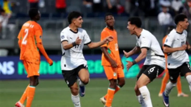 أبو ريدة يهنئ منتخب الناشئين بالتأهل لنصف نهائي أمم أفريقيا