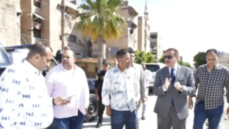محافظ بورسعيد يوجه بتكثيف أعمال النظافة ورفع المخلفات بالمناطق الحيوية