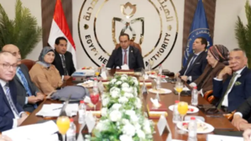 الرعاية الصحية توافق على التعاقد مع العمالة الموسمية بأسوان