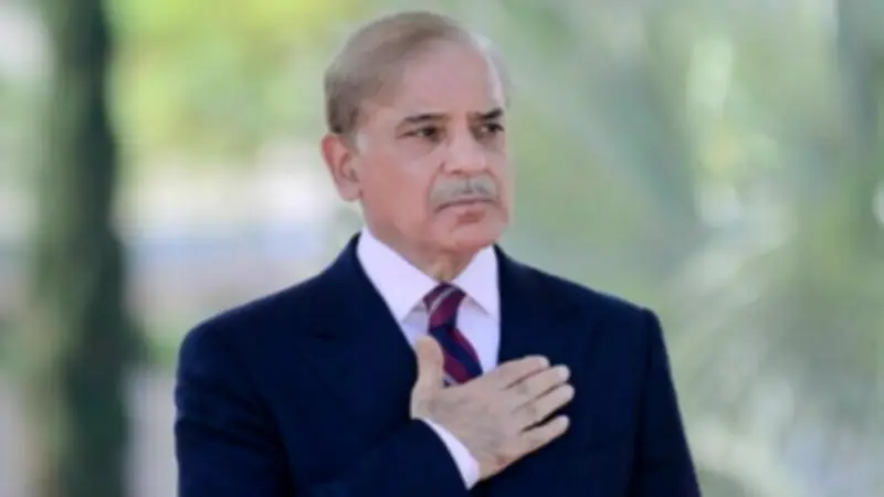 شهباز شريف يؤكد تعزيز العلاقات مع الصين خلال زيارته لبكين