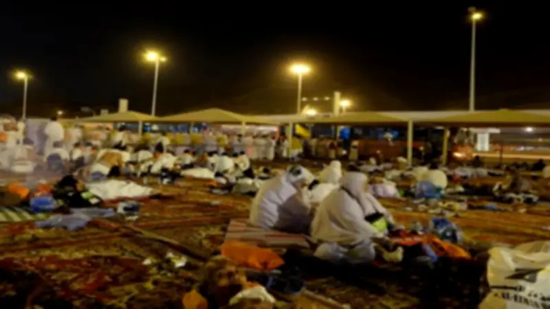 أحكام المبيت في مزدلفة ومتى يجوز للحاج المغادرة مبكرا؟