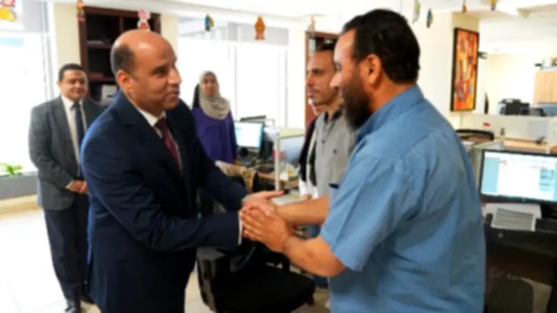 وزير العمل يهنئ العاملين بعيد الأضحى ويشيد بجهودهم الوطنية