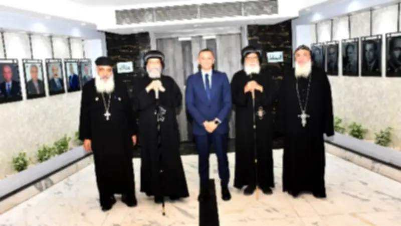 وفود الأقباط الكاثوليك والأرثوذكس يهنئون محافظ أسوان بعيد الأضحى