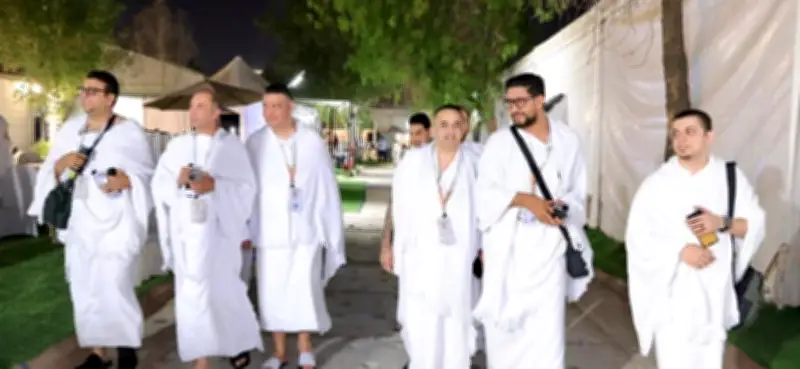 رئيس بعثة حج الجمعيات الأهلية يتفقد مخيمات الحجاج بعرفات