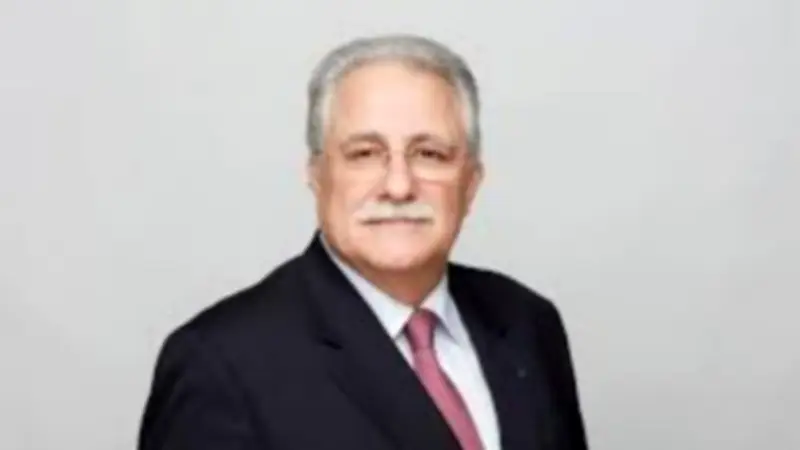 عميد مسجد باريس الكبير: الأزهر منارة الإسلام والمرجعية الدينية الأولى للمسلمين