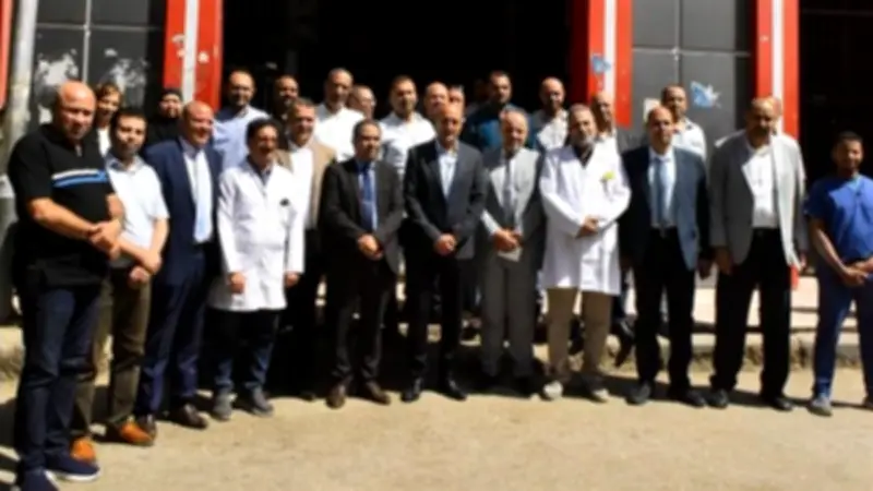محافظ أسيوط يوزع الهدايا والعيديات على المرضى في المستشفيات بمناسبة عيد الأضحى