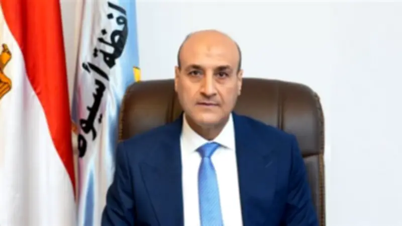 محافظ أسيوط يؤدي صلاة عيد الأضحى غدًا بساحة أرض الملاعب