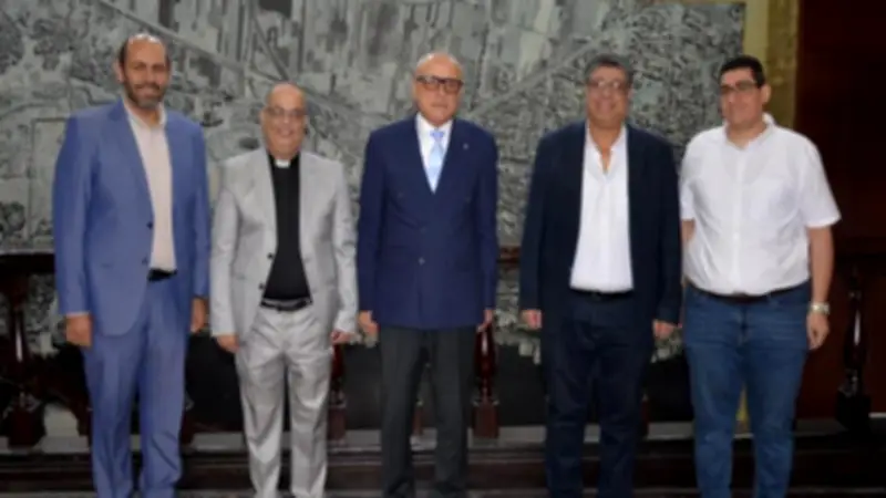وفد الكنيسة الإنجيلية يهنئ محافظ الأقصر بعيد الأضحى المبارك