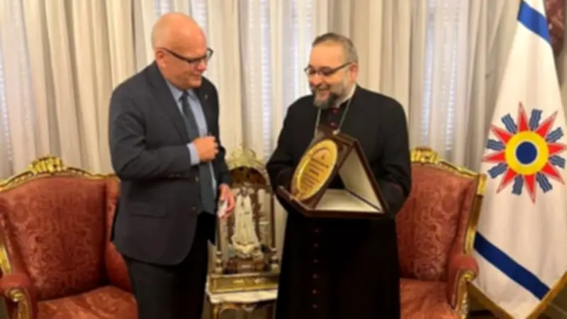 الخورأسقف بولس ساتي يستقبل السفير السويدي في مصر الجديدة