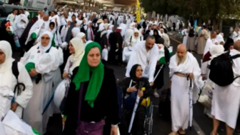 نفرة حجاج بيت الله الحرام من عرفات إلى مزدلفة في مشهد مهيب