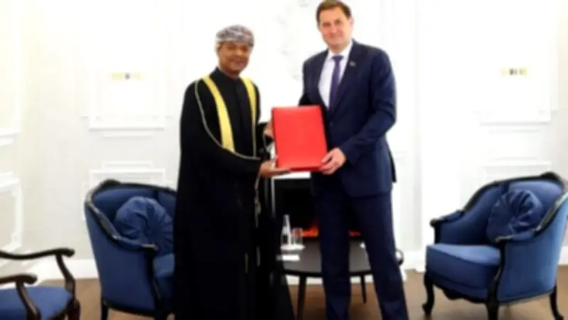 سلطان عمان يبعث رسالة خطية لرئيس بيلاروسيا لتعزيز العلاقات