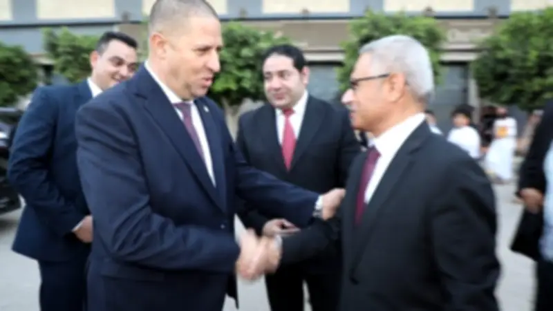 محافظ بني سويف يؤدي صلاة عيد الأضحى بساحة عمر بن عبد العزيز ويُهنئ الأهالي