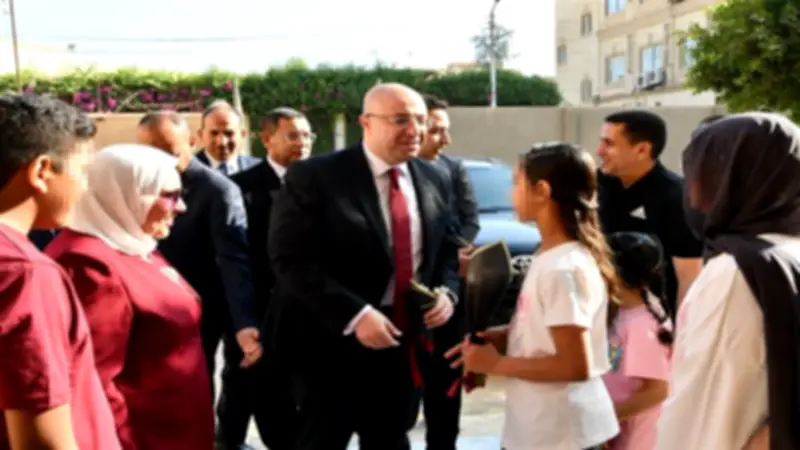 محافظ الفيوم يزور دار عائشة حسانين للأطفال الأيتام ويوزع الهدايا بمناسبة عيد الأضحى