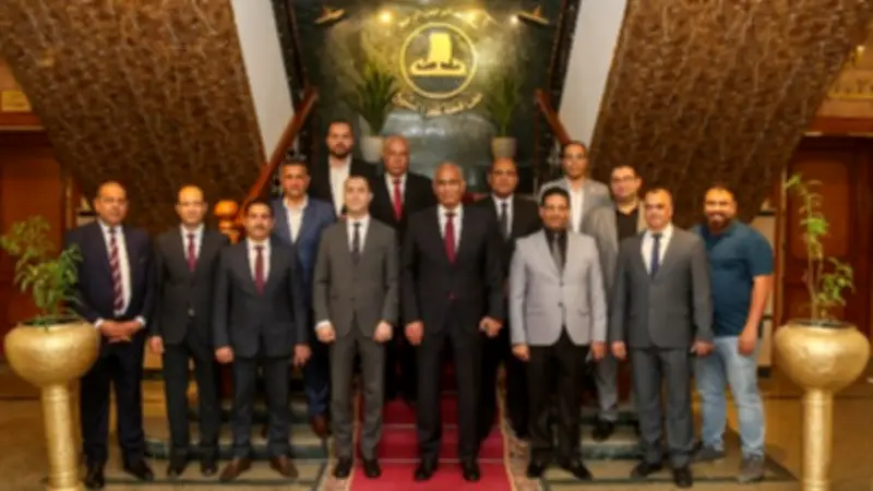 محافظ كفر الشيخ يستقبل القيادات التنفيذية لتبادل التهنئة بالعيد