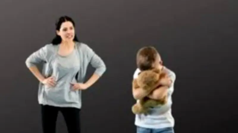أم نرجسية بعد الستين.. تأثيرها الخفي على الأبناء والأحفاد