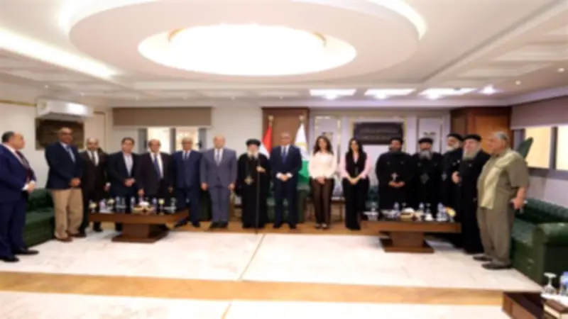 محافظ الجيزة يستقبل وفود الكنائس لتهنئته بعيد الأضحى المبارك