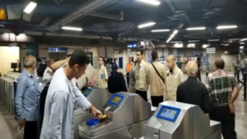 وزير النقل يتابع انتظام العمل بمرافق النقل والمواصلات خلال عيد الأضحى