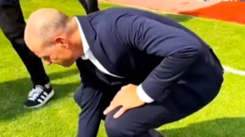 الشرط الجزائي يفاقم أزمة الأهلي والمدرب توروب