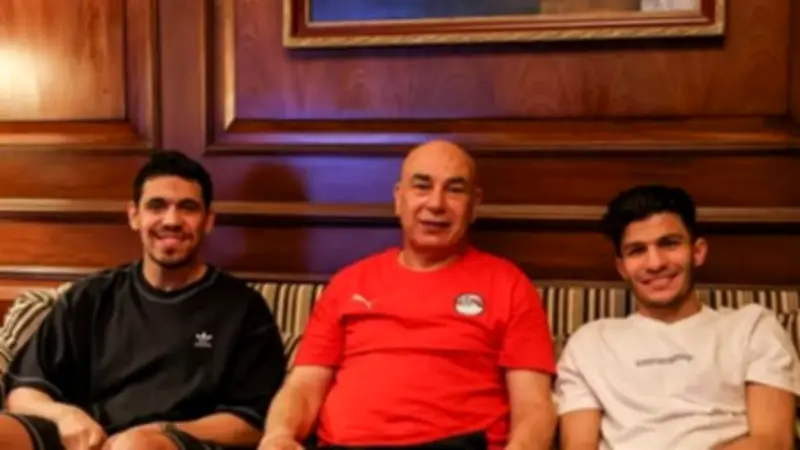 حسام حسن يستقبل محمد حمدي وإسلام عيسى في معسكر المنتخب رغم استبعادهما