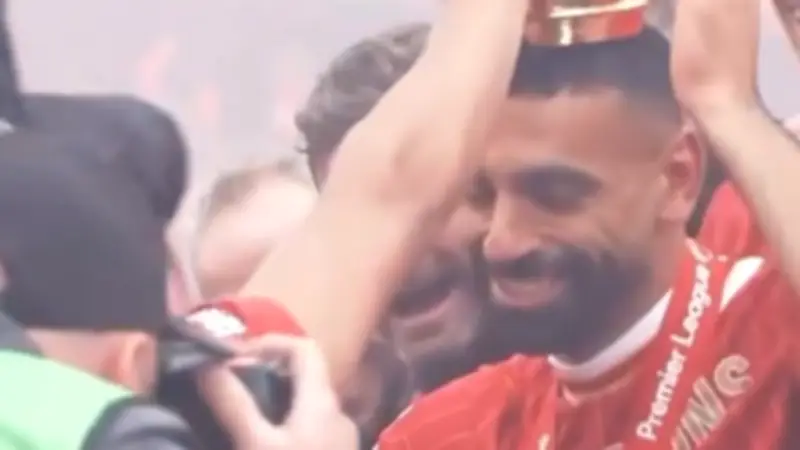 بكلمات عبد الحليم حافظ.. ليفربول يودع محمد صلاح برسالة مؤثرة