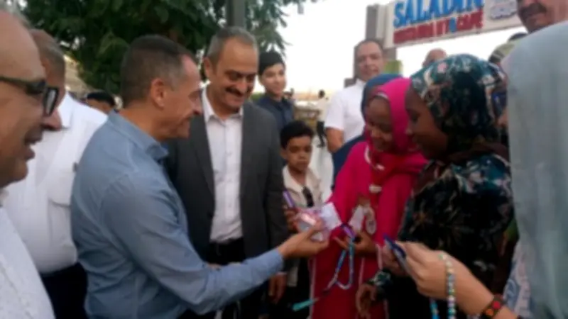 أسوان تحتفل بعيد الأضحى.. توزيع كروت تهنئة الرئيس وعادات نوبية مميزة