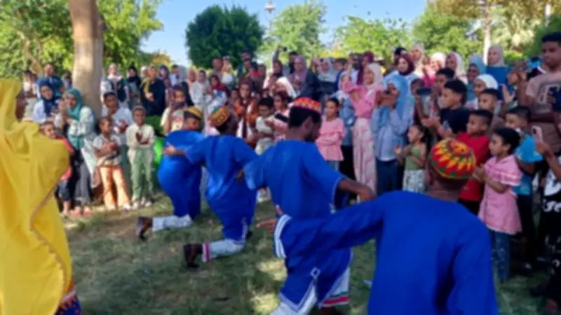 حديقة فريال التاريخية بأسوان تتزين بالفنون في عيد الأضحى