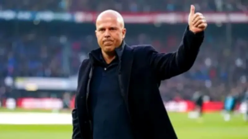 آرني سلوت يعلق على إقالته من ليفربول: ممتن لحصد لقب الدوري