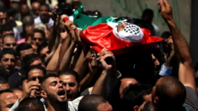 استشهاد فلسطيني وإصابة آخرين في قصف إسرائيلي على مدينة غزة