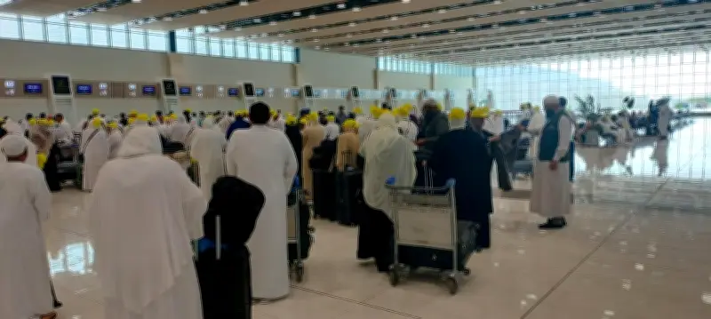 عودة أولى رحلات حج الجمعيات الأهلية للقاهرة من جدة اليوم