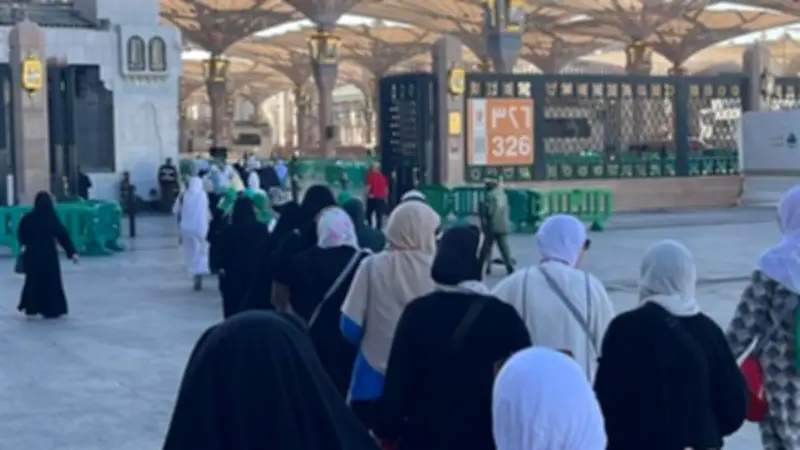 عودة أول أفواج حجاج الجمعيات الأهلية إلى مصر اليوم الأحد