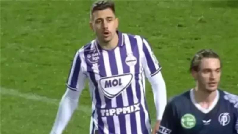 الأهلي يطلب من جراديشار البحث عن عروض رحيل في الموسم المقبل